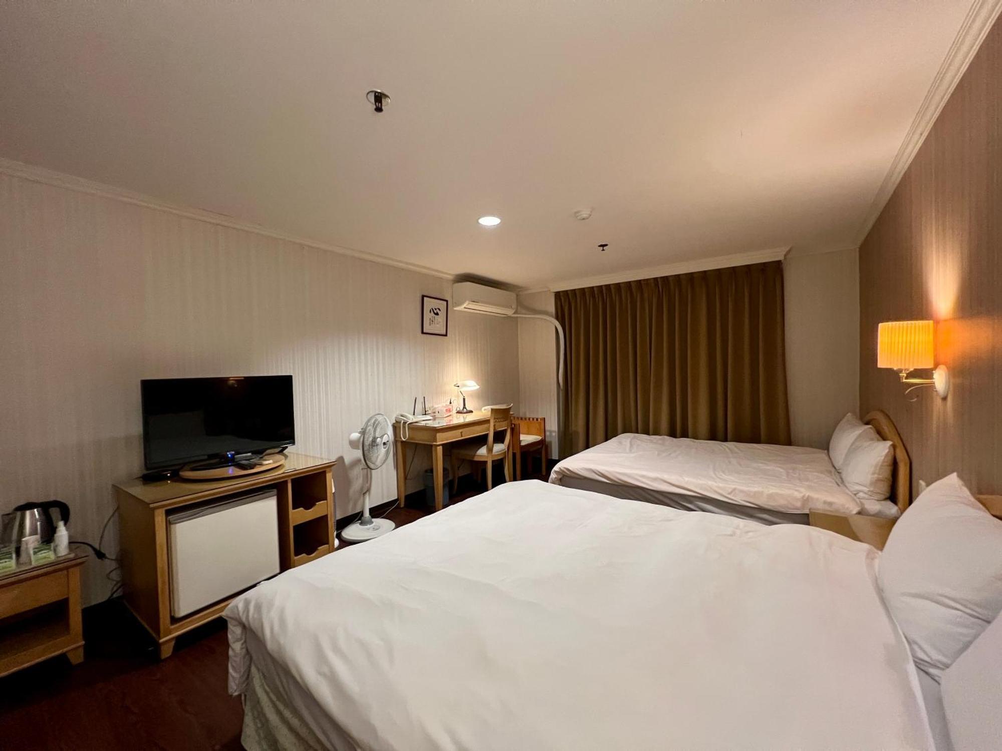Hermes Hotel Hsinchu Exterior foto
